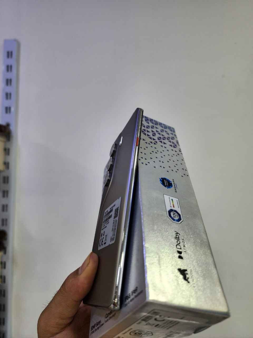 السلام عليكم للبيع TECNO CAMON 40 5G رام 12 كامل ملحقات الأصلية جهاز نضيف ذاكرة 256 جهاز قوي بالمواصفات السعر 350 الف مكاني البصرة *********** البصرة, العراق
