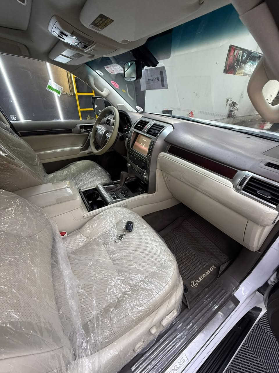 ﷽
LEXUS GX460 2017
▫️ليگزسGX460 موديل 2017 فول مواصفات ١/١
~~~~~~~~~~~~~~~~~~~~~~~~~~~~~~~
مكان🌇: سليماني                     سعر💵:308$🔐
تليفون☎️:*********** ::: ***********
~~~~~~~~~~~~~~~~~~~~~~~~~~~~~~~
▫️محرك V8 4.6L تمانية سلندر
🔹گير و محرك بشرط مامفتوح 📦
🔹بدون صوت و بدون صرف و خلل بشرط فحص
🔹ماشية 77 الف حقيقي بشرط
🔹سيارة جديد كل على وضع بيلادي جديد 📦📦

▫️سيارة جديد جديد
🔹مابي بارد مابي شخوت مابي رصعات 
🔹بيها (( بص واحد جملغ كلير )) بدون داخل بشرط
🔹سيارة جديد حيل حيلوة جديد

▫️مواصفات فول مواصفات
( بصمة - فتحة -  - رادار - داخل بيجي - جگات تسعد و تنزل - كشن جلد - كشن تتفيئة و تبريد - كشن و ستيرن خزن - كشن VIP - ستيرن هيتر - تبريد مركزي - نيزامي ئيكو و سپورت - ٧ راكب - حصاص أمامي و خلفي - مراي شفت - بغاغ لايت - ليد - زينون - بعد هواي مواصفات )

◽️محرك كير  بشرط مامفتوح
سياره حيل نظيفه كلشي علي بلاد لوك
بسميً السنويه بشرط تحويل و خرامه
سياره مابيها دينار مصرف كامل من كل نواحي

◽️نظافه ١٠٠٪؜ كامل سيرفس بدون نقص و بدون مصرف سياره اي نقص مابيها 
4 أيطارات جديدة تحتها 
تاير و ويل بيلادي شريكه 

نفسي يوم /تحويل و كاله حاظر
مكان / داخل سليمانيه🌆
