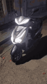 دراجه شحن ٦ بطاريات مصطره وضع شركه بطاريات شرط دراجه كلها شرط اي خلل ع...