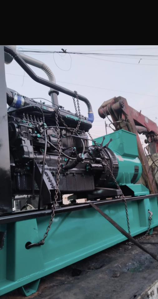 سلام عليكم مكينه بومه قبق حديد للبيع لا صرف ولا بخار توليد بلادي250كيفي تك بور بورين مكينه ستندر راديتر جديد انتر كلر جديد اي ستفار اتصال على رقم صاحب المكينه (***********)
