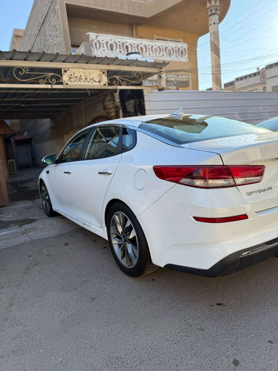 السلام عليكم ورحمة الله وبركاته للبيع فقط اوبتيما وارد أمريكي موديل ١٩ حادثها جاملغ وبنيد جهة الصدر تبديل وبيهة تصليح جدأ بسيط باللغد وصبغ الجاملغ الثاني وبالعراق صبغ جاملغ خلفي جهة الصدر مع طخات ع البارد معدلة موضحة بالصور مواصفات عادية fe رادارات كامرة وشاشة وتحكمات ومودات قيادة مكينة ٢٤٠٠ جي دي اي ماشية ٩١ الف ميل السيارة كاعدة وحلوة وترايها كلش حلو مكانها بغداد حي العامل وللاستفسار أكثر رقمي *********** وبي واتساب مع احترامي للجميع
