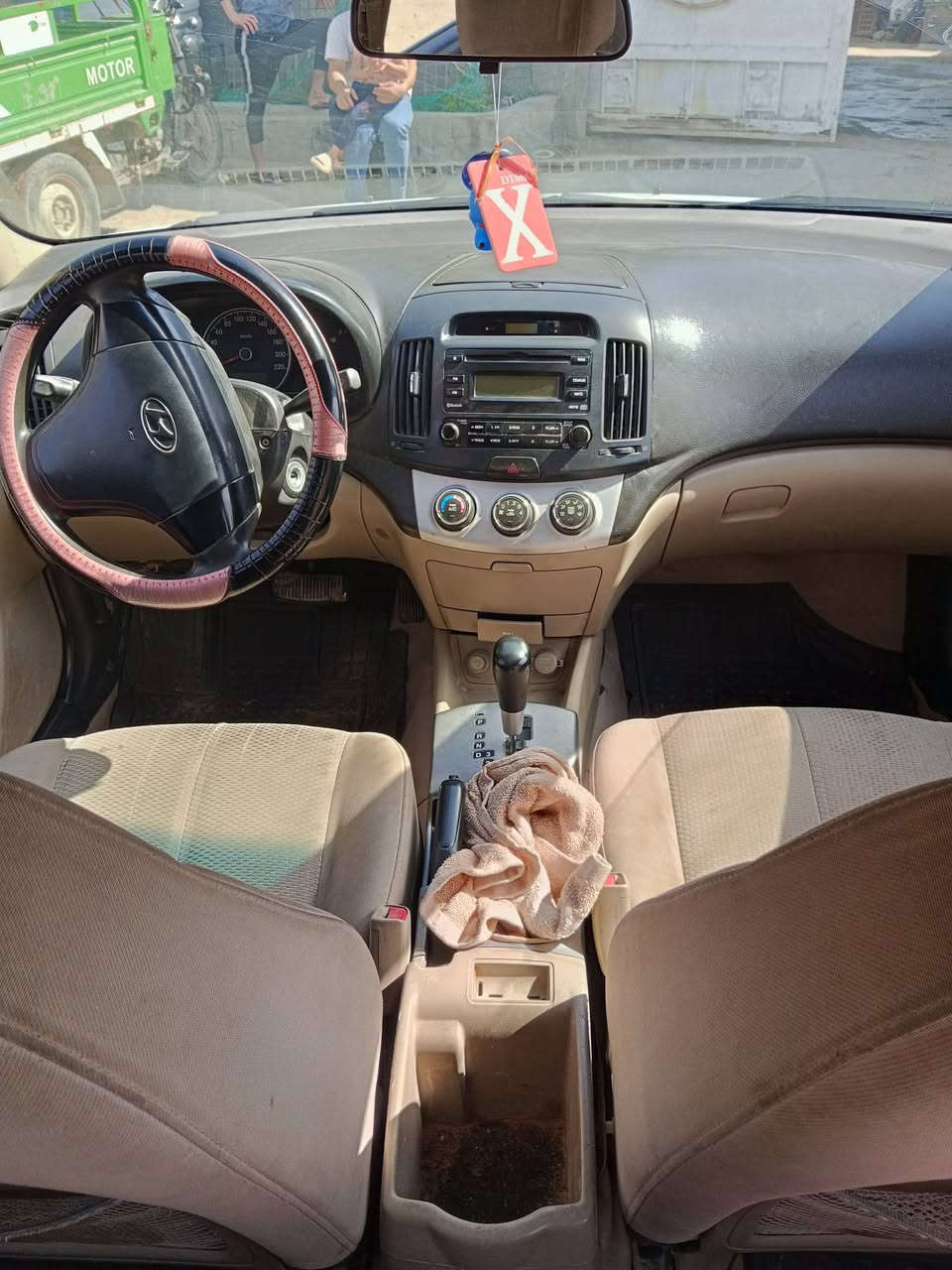 السلام عليكم النترا مديل2010 وارد خليجي  محرك ٢٠٠٠ كير محرك خير من الله زوج تاير امامي جديد ولورا انضاف تبريد ثلج بسمي تحويل مباشر سعر ٩٠ وبيها مجال بسيط مكاني كربلاء طوريج ستفسار عل رقم ‏‪0771 771 7301‬‏
