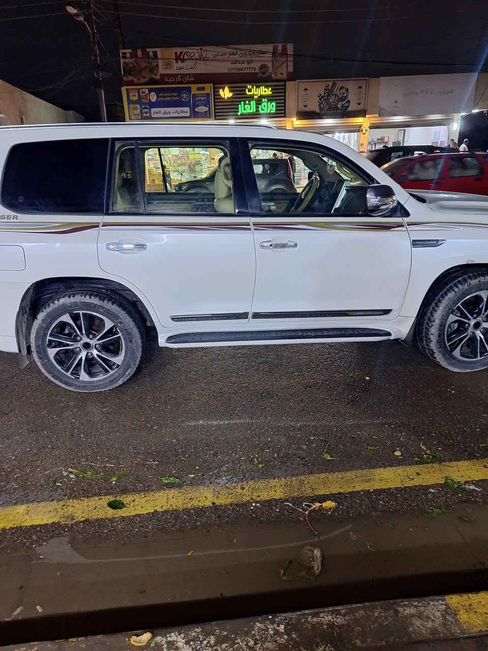 سلام عليكم لاندكروز موديل 13 محدثه 21 تحديث أصلي 8اسلندر دخم تاير جديد كير ومحرك شركه مصبوغة عام السعر 285 وبيهه مجال رقم *********** واتساب
