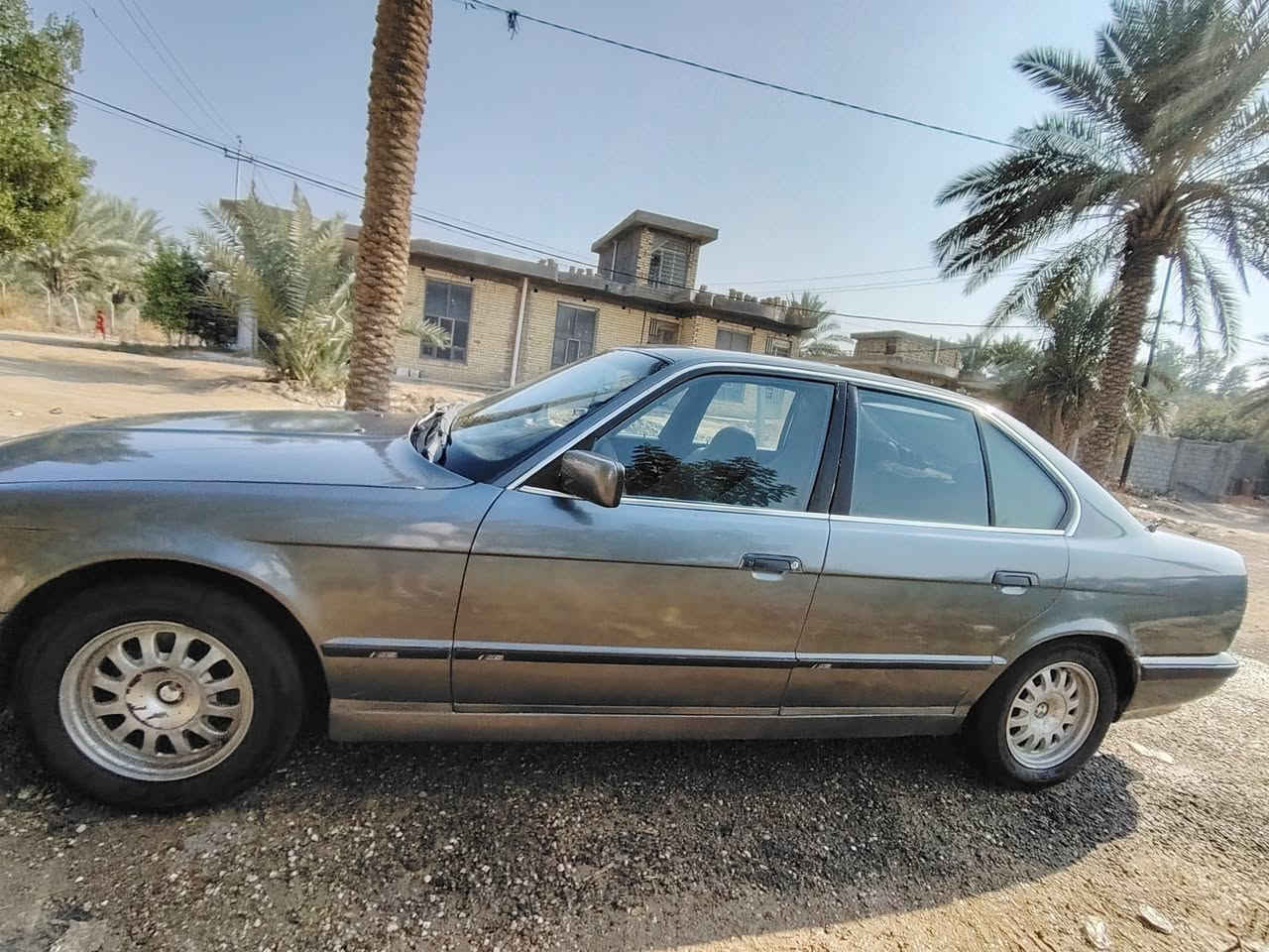 السلام عليكم للبيع بي ام 525 مسكر كير اوتو كير ومكينه مكفولات موديل 1992 رقم اربيل إنكليزي اتعهدلك بالمداور سياره كفاله بدون ضرر فقط صبغ جماليه  تبريد شغال ثلج صدر جديد تخم تاير سنتر لوك الف ماتخلي عليها  سعر 63 وبيها مجال قليل مكاني بابل/الكفل للاتصال ***********
