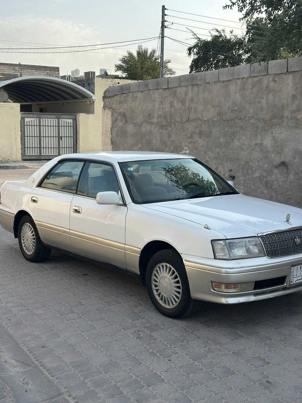 السلام عليكم راس الثور فلات موديل 1997 مشروع وطني سنويه لغايه 2029 مكفول من الكص ونقل الجثه والعيب الشرعي وكافه لاصوليات محرك وكير ستوه شادهن تبريد ثلج حداديه بلكارتون كهربائات كله شقاله طخم تاير كرستال اصل سياره جديده مابيه اي نقص عنوان السياره البصره السعر 79 بيه مجال قليل هذه رقم الموبايل ***********
