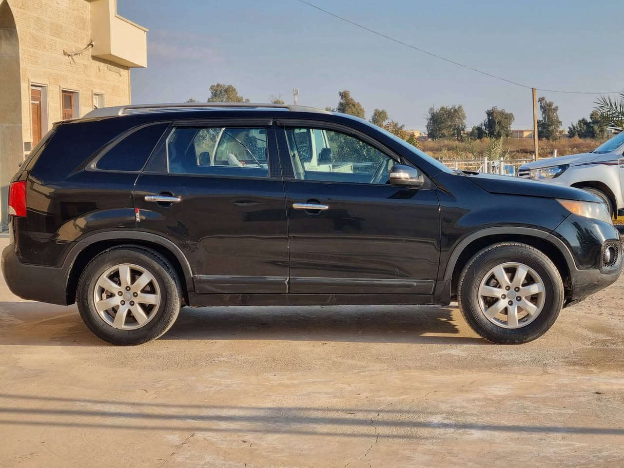 سلام عليكم للبيع نقد فقط 
بدون مراوس ولا اقساط 
٢٠١٢ وارد امريكي محرك ٤ 
صبغ جاملغ سايق وبيبان ثنين يعني ٣ قطع 
٥ راكب 
محرك معمر جديد قبل سبوع كلشي تبديل اصلي شرط 
رقم هزه سنويه جدد بأسمي 
مكانهه بيجي سعر ١٣٠ بيهه مجال
***********
