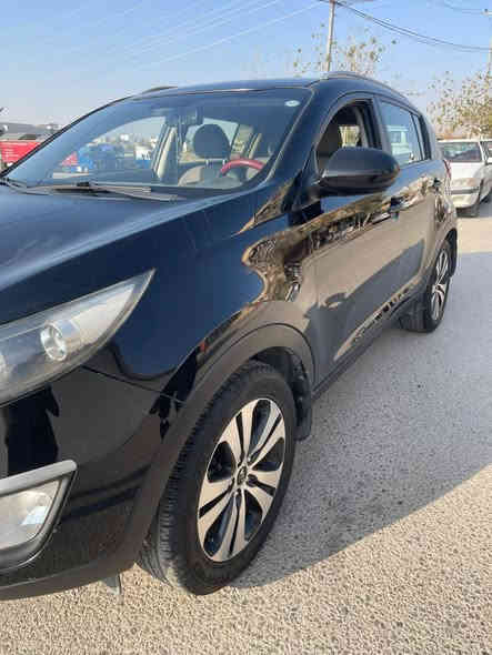 سلام عليكم من رخصة الادمن سبورتج 2012 خليجي نص فول رقم اربيل سنويه لل2030. السياره مابيها ولا قطعة صبغ غير بس اثر تيزاب علبنيد والباب الخلفي فقط السياره مكينتها مفتوحة بس ماشاء الله لا نضوح ولا تبخير ولا تنقيص تبريد حدادية كلشي ميه عله ميه والسياره احلى من الصور  بيها وكاله عامة ب اسمي سعرها 127 وبيها مجال للشراي للاستفسار رقمي *********** هزة جديدة لل 2026 وبخدمتكم
