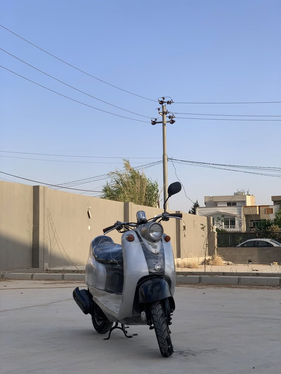 مانتۆر یامەها ( عبدولعلیم) قەپات مواسەفات مواسەفات نێر( ئەکسل قوفل دەکات) بە شەرت و بێ موشکیلە مەکینە کەپسی خاوێن کەڤەر بیلادی، دەبڵی بیلادی و نەرم ، کوشین درانی تێدانیە  یەک سرف یەک هیندر ئیش دەکات هەرچی برێم هەر کەمە لێی بێمنەتم شوێن هەولێر هەڤاڵان 
لۆ نرخەکەش: ٤٠٠ هەزار و مەعامەلەکی کەم
 رەقەم تەلەفۆن:0751 868 5867
