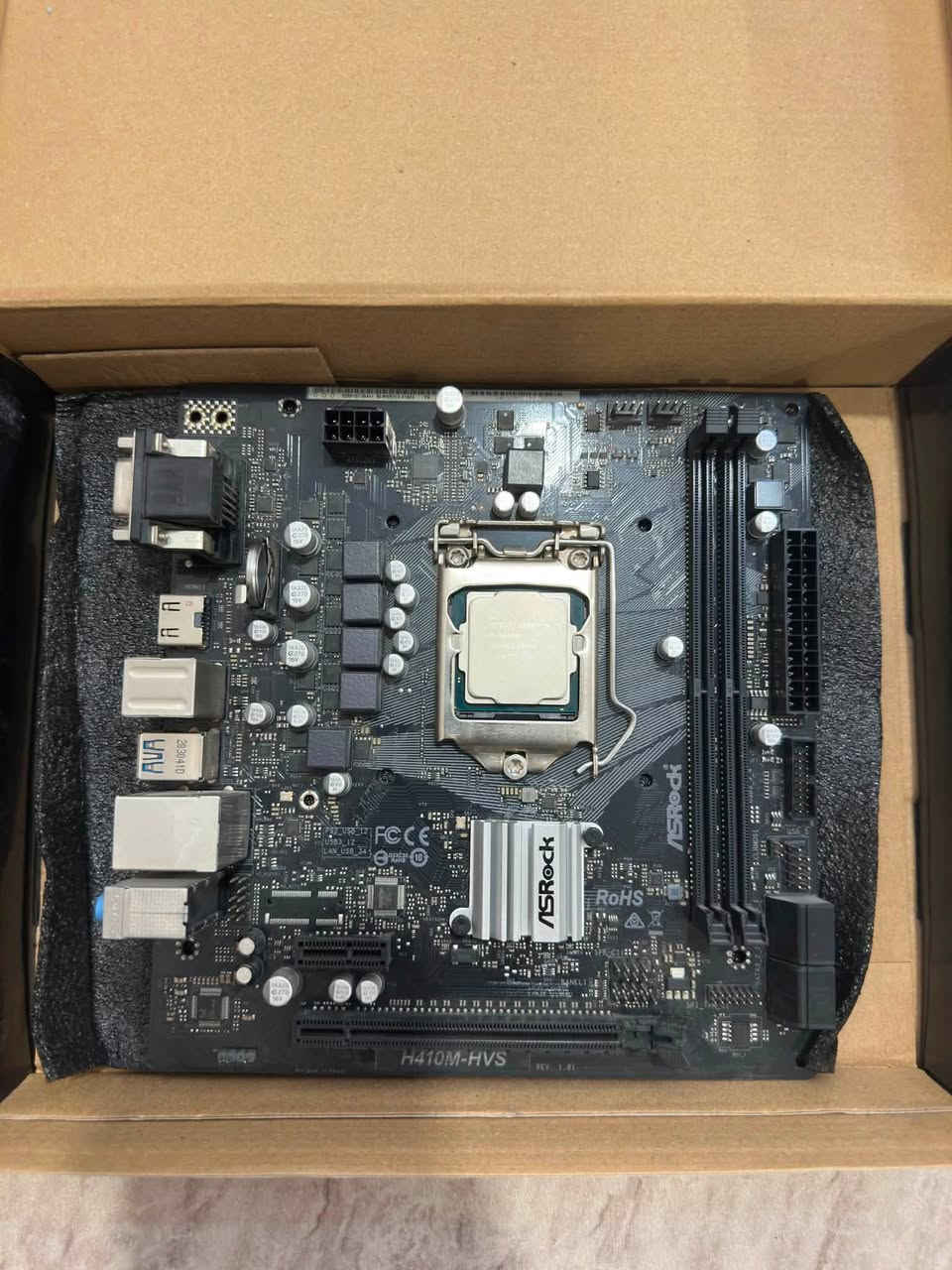 كومبو للبيع  Motherboard ASrock h410

+

i5 10400f

السعر 170 الف


**إذا كنت صاحب هذا الإعلان وتريد حذفه لأي سبب، رجاءا أرسل رسالة إلى الدعم الفني**