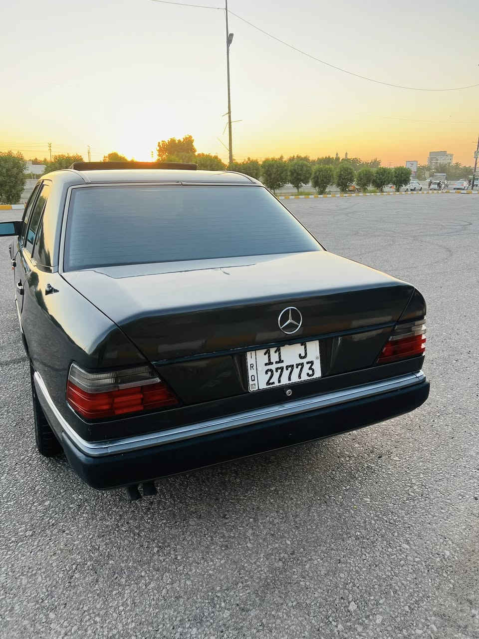 سلام عليكم
مارسيدس دب للبيع رقم بغداد نكليزي مودل 1991 

محرك بلادي 300 سته سلندر كير ومحرك جدد

السياره مكفوله من الضربه والخياس مصبوغه عام للجماليه سلايت شغال تبريد شغال أريل كهربائي جام تحكم كهرباء حداديه تخم تاير كله جديد السياره جاهزه من كلشي السعر 68 وبيه مجال قليل للاستفسار ***********
