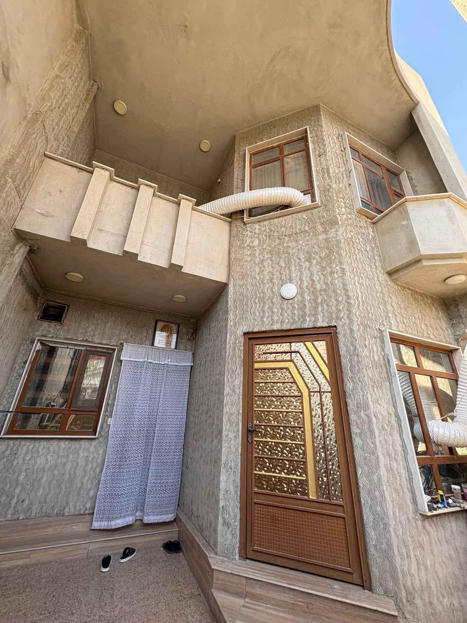 دار للبيع في حي الفلاح الثانيه✅
قرب من مديرية مرور نينوى✅
سند طابو الزهور 25✅
مساحة البيت 125 متر واجه 6وربع ✅
البيت طابقين قبله شارع 15 ✅
نظام تڪتات الطابقين الاول والثاني ✅
خدمات كامله ماء وكهرباء وشارع تبليط✅
الطابق الاول: ⬇️⬇️⬇️ 
كراج✅
 مطبخ ✅
اسقبال ✅
 صاله ✅
غرفه نوم ✅
وصحيات داخليه ✅
 ممر كبير ✅
ترك عدد 2 ✅
كلو موضح بل صور ✅
⭕علما ان الطابق الثاني طبق الاصل عن الطابق الاول ✅
البيت جاهز من ناحية كلشي حتى السطح والبيتونه كاشي ✅
السعر 135 مليون وبي مجال بسيط ✅
للاستفسار:  ***********
للاستفسار:  ***********
