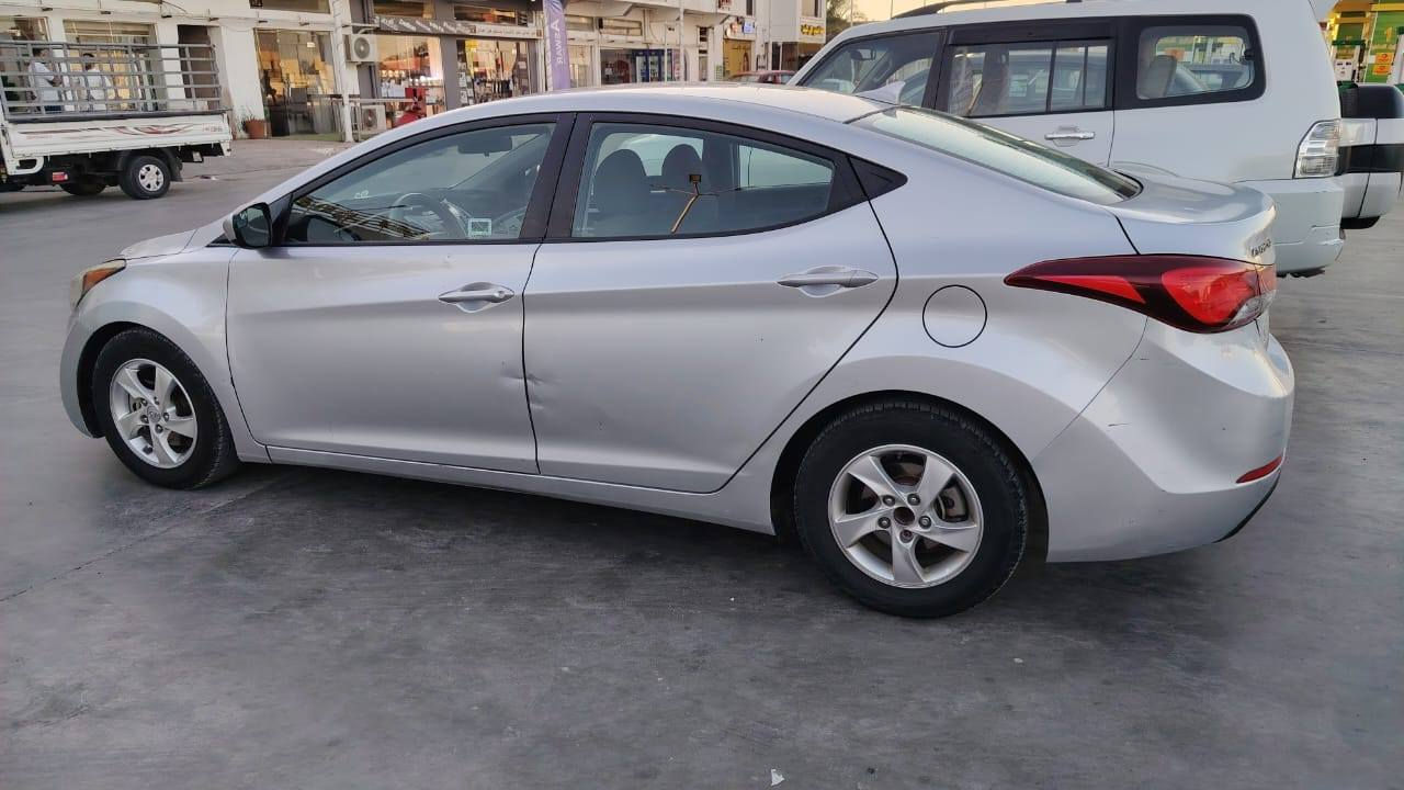 السلام عليكم النترة موديل 2014
سيارة بدون حادث ليبل واحد سونار مرفق سيارة گير ومكينة وحدادية جاهزة من كلشي السيارة بأسمي 
عنواني واسط الصويرة للاستفسار اكثر اتصل 
***********
