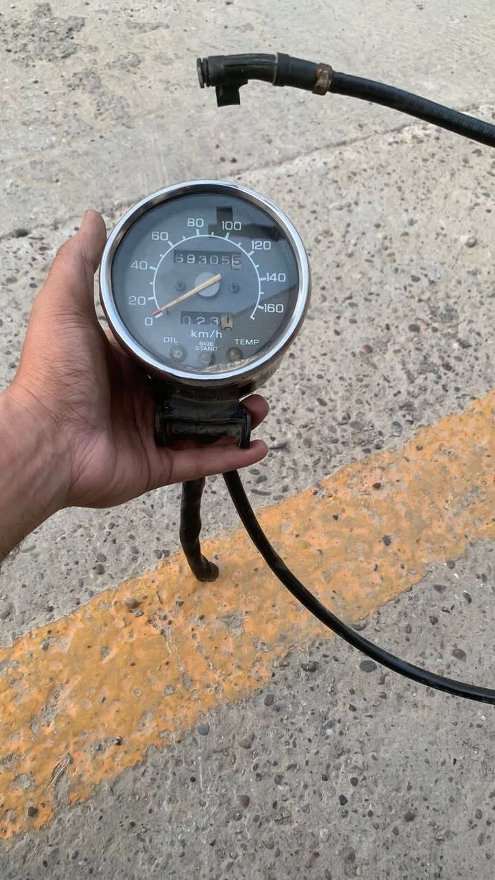 غراض هوندا ستد للبيع
عداد بلادي ب٢٥
لايت ابو المروحة عالي ناصي ب١٠
تانكي فتحتين يرادلة ترتيب ب٤٠
كاتم صالنصة ب١٠


**إذا كنت صاحب هذا الإعلان وتريد حذفه لأي سبب، رجاءا أرسل رسالة إلى الدعم الفني**