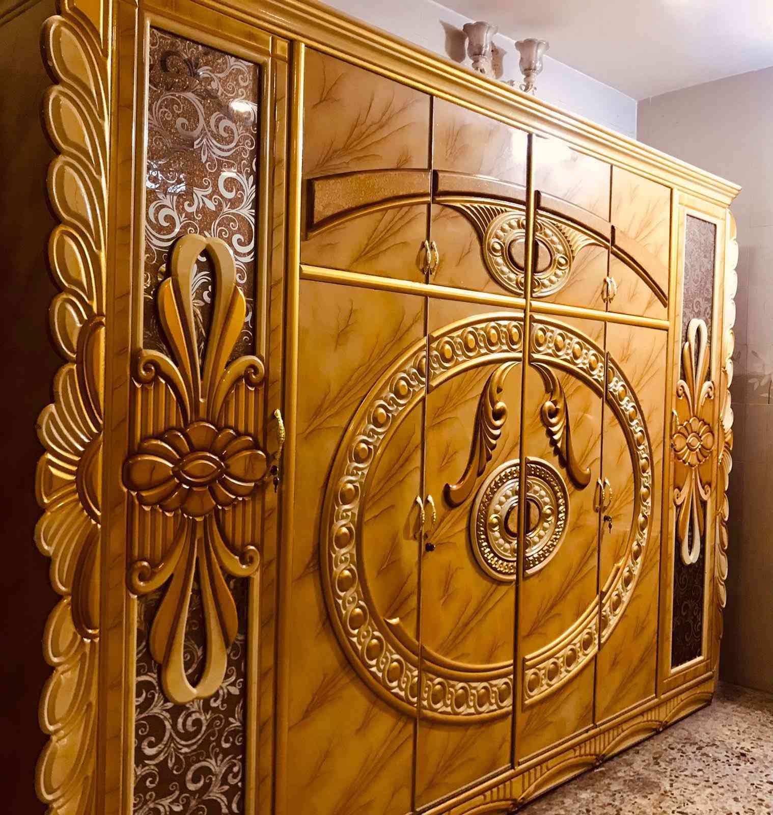 غرفة نوم عراقي مستعمل نضيف (6باب ملحق ) صبغ حراري  ؟ نقص زاويه سعر (600) ويه نقل داخل بغداد  متواجد واتساب أكو خدمة توصيل 🚚 الهاتف ***********
