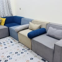 تخم للبيع 7 قطع مثل ماموضح بالصور وميز بلازما مع رفوف  سعر التخم500 وب...