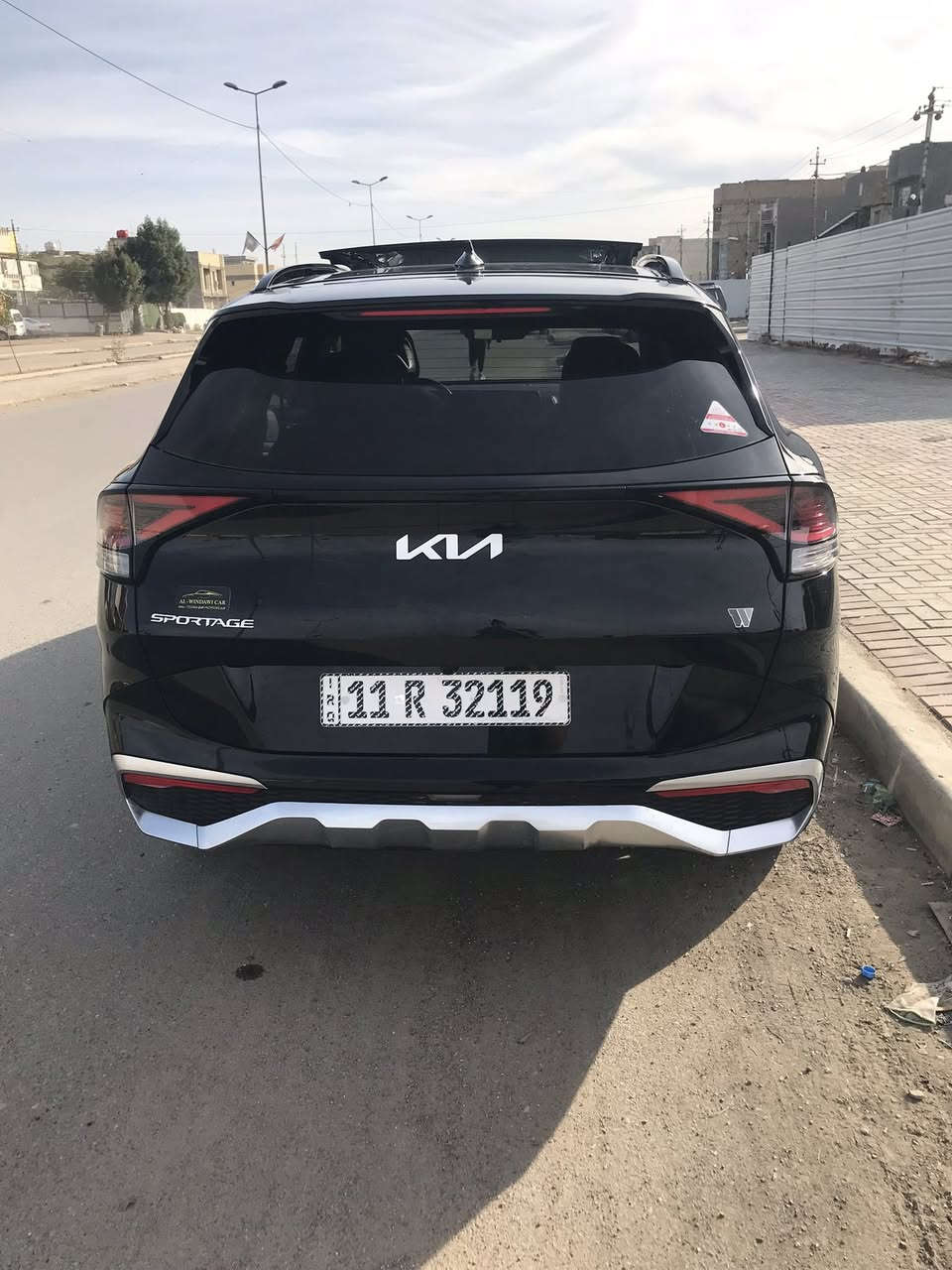 كيا سبورتج موديل 2025 وارد امريكي فئه SX بعدها زيروو ماشيه  ميل2700 فقط صور حادثها منشوره 👇 بدون قطره صبغ تبديل جاملغ امامي فقط وشبر بلبنيد بارد
السياره جاهزه وكامله بدون اي نقص
ايرباك دركه فقط
رقم بغداد السنويه بأسمي
مواصفاتها
بانوراما
فتحه سقف
بصمه تشغيل
بصمه ابواب
تشغيل عن بعد
تدفئه كشنات
كشنات جلد
حساسات مري جانبية
كراسي كهرباء
جنطه كهرباء
مكينه 2500
 رادارات امامي خلفي 
توقف ذاتي
ثلاث انضمه قياده سبورت -عادي- سمارت
شاشه كبيره متصله
تحكمات استيرن 
تحديد مسار
اتوب هولد
اتو ستوب
كامره
السعر👈 215👉💸
العنوان بغداد حي الاعلام 
تلفون                       ☎️ ***********☎️
