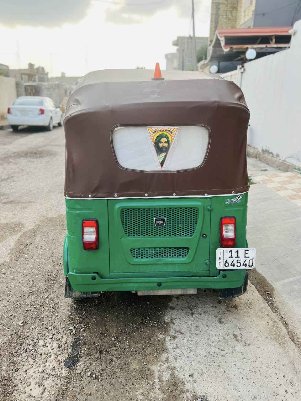 سلام عليكم تكتك لبيع 2021 فول مواصفات لوحات إنكليزي  مكينه مكفوله الداخل جديد  تأخذها منا تطلع لشغل ما محتاجه نقوصات السعر 7ونص وبيها مجال 
العنوان /التحرير \قرب مركز شرطه التحرير 
رقم الهاتف /***********
