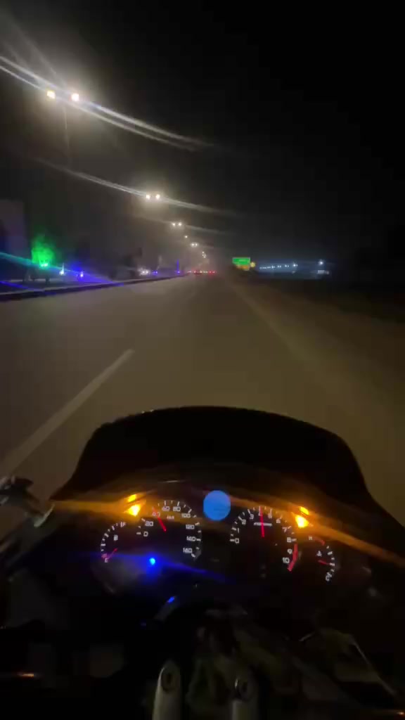 السلام عليكم , فورزه 09
حله، فقط
محرك ناعم وما بيه أي دخان أو صوت ، مجفته بسبب تاخير دهن عليهه.
أوتوماتيك فقط كير ملغي.
الدراجة ماشية ومجربة سفر، كلشي بيها مرتب.
صوت الهورن والكهربائيات كاملة.
استهلاك بنزين اقتصادي جداً ومناسبة السفر داخل المدينه الصيانات الدورية مسويها آول بآول.
الدراجة جاهزة للاستعمال.
السعر 750وبي مجال بسيط .أو مراوس ب كير حسب القناعه للاستفسار خاص متواجد 24 ساعه


**إذا كنت صاحب هذا الإعلان وتريد حذفه لأي سبب، رجاءا أرسل رسالة إلى الدعم الفني**