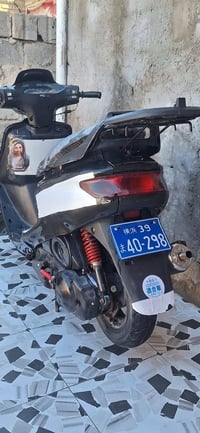 خوان دراجه البيع ماعيزه اشي  سله الخلفيه مو وياه هي وال رقم  صلنصه ريا...