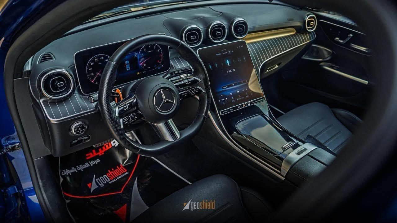 للبيع  سي كلاس (C300 2023 ). . (AMG)

-مغلفه ppf. مات بالكامل 

-بنوراما

-كامرات 360

-اوتو بارك

-حساس360

-ويل اصلي19

-جنطه كهرباء

-كشنات تدفئة وتبريد وداينمك

-رادار امامي+ جانبي + خلفي

-نقطه عمياء

-كشنات امامي خلفي كهرباء

ماشيه: 38  الف ميل 

-صفر. مسج

(السيارة حادثةجاملغ خلفي باب وره سايق  بدون ايرباك).   مغلفه ppf  بلكامل. تضليل بيه سنويةً.  سيرفس. كامل بالوكالة السيارة جديدة جدا

رقم صاحب سيارة ***********
