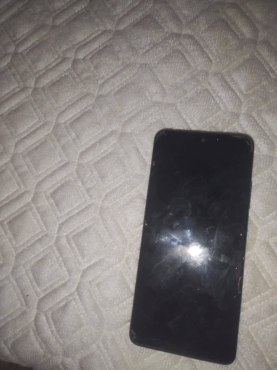السلام عليكم. جهاز:  POCO X4 Pro   بوكو xبرو 
وحش الالعاب ذاكره :256 نسخه 5G
بوبجي 60 فريم عدل جهاز يخبل البطاريه 5000 ملي امبير 
شحنه مفول بس بي فطور مثل ما موضح بالصورة 
اخون رايده مراوس


**إذا كنت صاحب هذا الإعلان وتريد حذفه لأي سبب، رجاءا أرسل رسالة إلى الدعم الفني**
