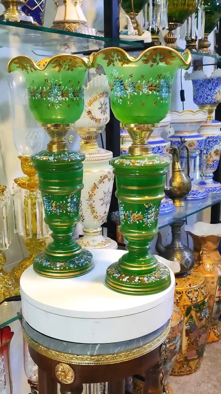 للبيع
زوج لالات نفطيه  دو بوست (طبقتين)ارتفاع 40 سم 
السعر على الخاص


**إذا كنت صاحب هذا الإعلان وتريد حذفه لأي سبب، رجاءا أرسل رسالة إلى الدعم الفني**