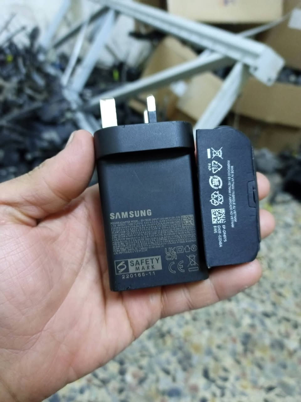 السلام عليكم ورحمة الله وبركاته
كارتون انفنكس كامل حت الماكسيف
السعر/35 الف فقط

راس شاحنة سامسونج اصلي وكالة مال الترا
65 واط شحن سريع
السعر/25 الف فقط

كانون شاحنة بوكو اصلي وكاله
67 واط شحن سريع
السعر/25 الف فقط

مكاني موصل أيسر 
شاري اتصل ***********
والأسعار جوا الشوك شرط
والماعنده على حسابي
