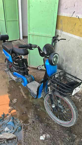 السلام عليكم ماطور شحن للبيع 2024 حجم 20 الجبير 
4 بطاريات الشحنة تكفيك يومين كامل ما بي اي خلل وجاهز من اي نقص وويا شاحنتو الاصلية السعر 450 الف وبي مجال مكاني العلم للأستفسار ***********
