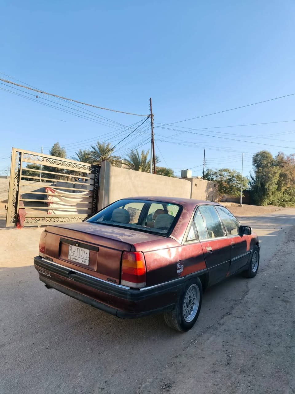 السلام عليكم اوبل اوميكا موديل ١٩٩١  كير عادي محرك وكير واكسل نضاف سنويه كارتونيه محرك ٢٠٠٠ تخم تاير غرفتهه جديده كهربائيات شغاله دشبول شغار سياره نشطه سياره جاهزه لايتات عالي ناصي شغالات اشاير يمنه يسره شغال دبل اشاره شغال عارضهه  عنواني الانبار الحبانيه سن الذبان قرب جامع ابراهيم الخليل رقمي ***********//***********
