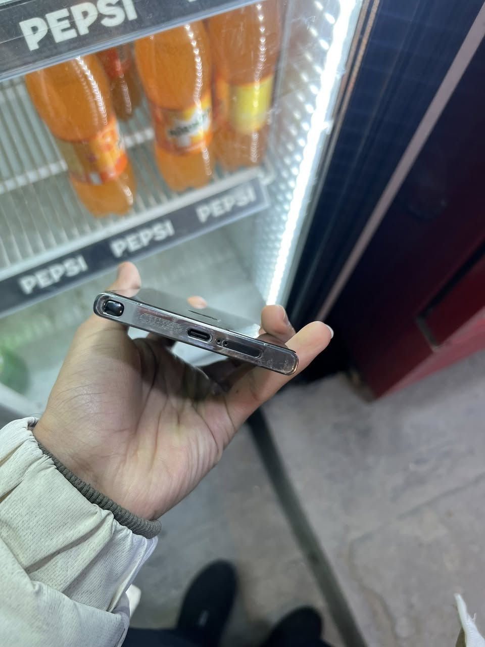 للبيع اس 23 الترا مكفول من الشخط وكلشي جهاز ذاكرته 256 جهاز استخدام مال بيت يخبل ب 780 وبي مجال بسيط مكاني بغداد الدورة رقمي ***********
