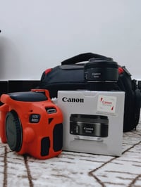 كانون D800 • عدسة ٥٠مم ١.٨ • نظيف ٩٨/١٠٠