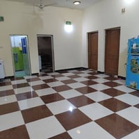 قرب جامعة العين • شارع العام • مؤثثة