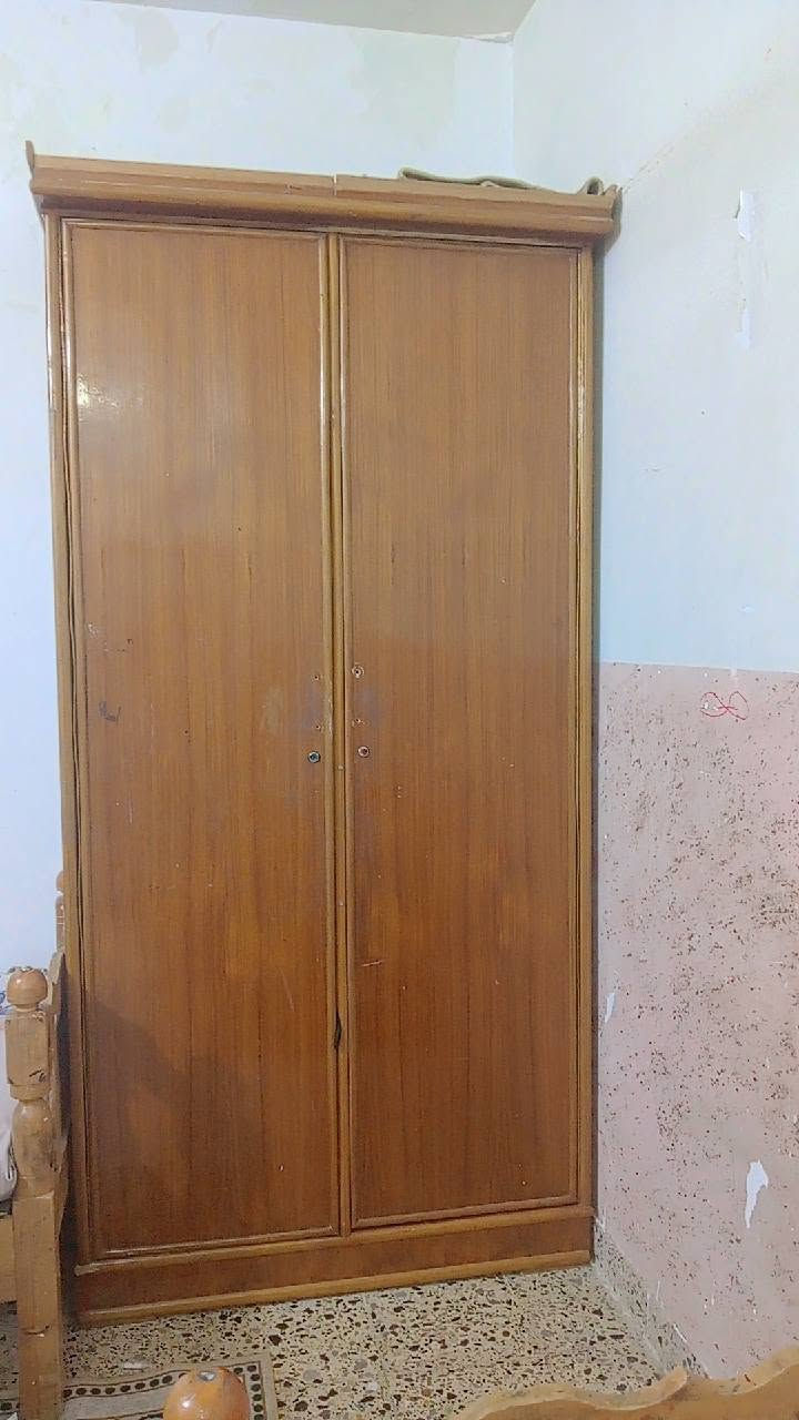 كنتور ص بابين وبوفيه 2 متر مكان غزاليه سعر 150 الف ***********
