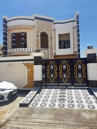 القادسيه شارع ابو عقرب • طابقين • ٣٠٠م