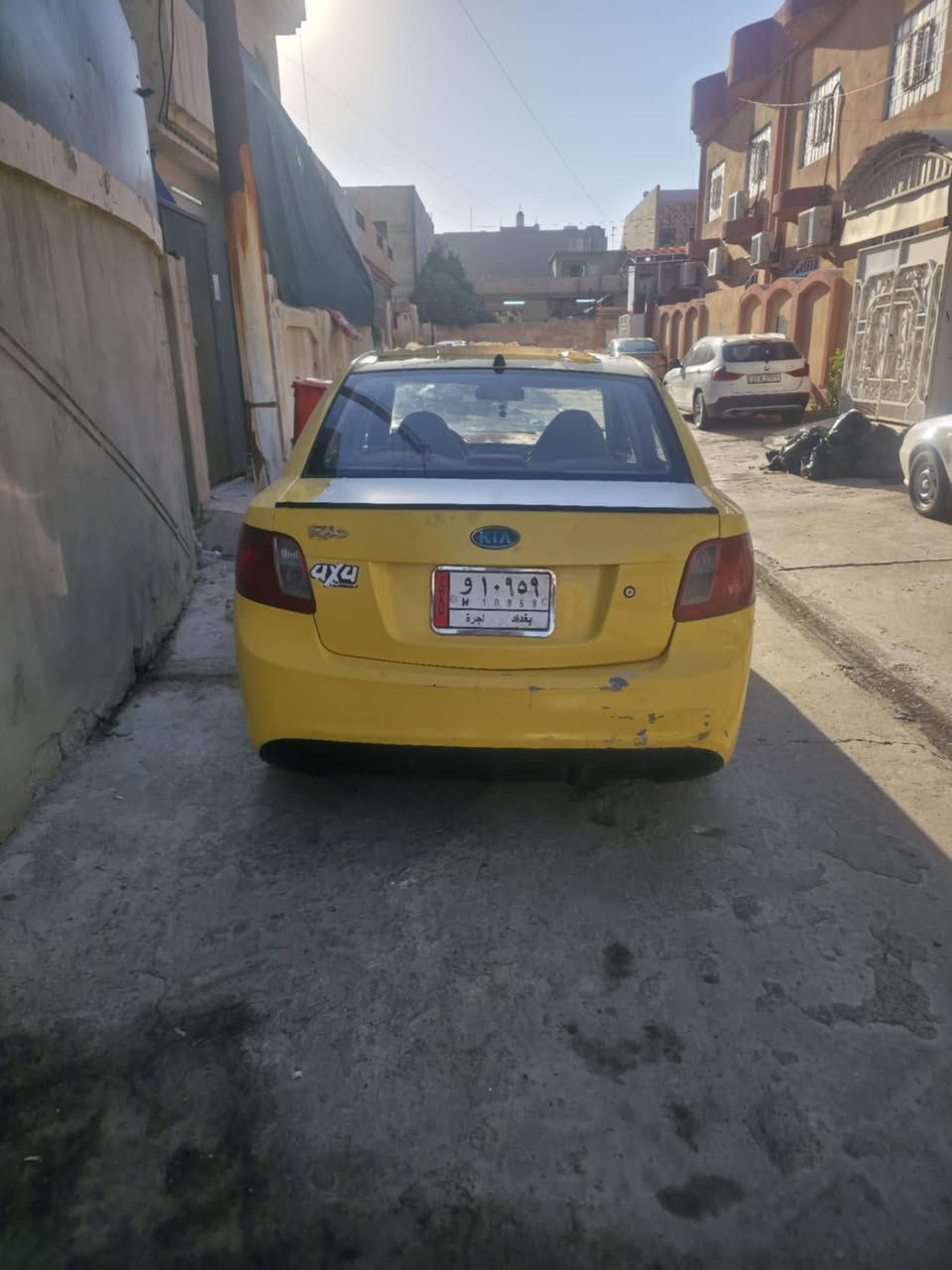 كيا ريو للبيع
محرك 16 بسمي 
هيئه وغرمات صفر 
كاربون بنزين 
موديل 12
السياره بدون ضرر بس تلقيطات مال صبغ 
***********
