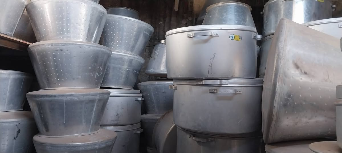 طه الأمين لتجهيز المواكب و الهيئات كربلاء الحي الصناعي شارع المعارض قرب شركة المهندس *********** حاج امين ابو طه
