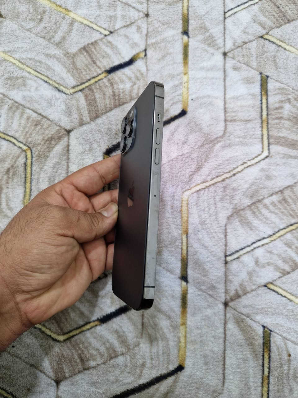 للبيع ايفون ١٣ برو ماكس ذاكرة ٢٥٦ بطارية ٨٢ جهاز نضيف علبلاد مبدل فقط ضهر اصلي شركة سعره ٥٣٠ الف قفل بدون معاملة


**إذا كنت صاحب هذا الإعلان وتريد حذفه لأي سبب، رجاءا أرسل رسالة إلى الدعم الفني**