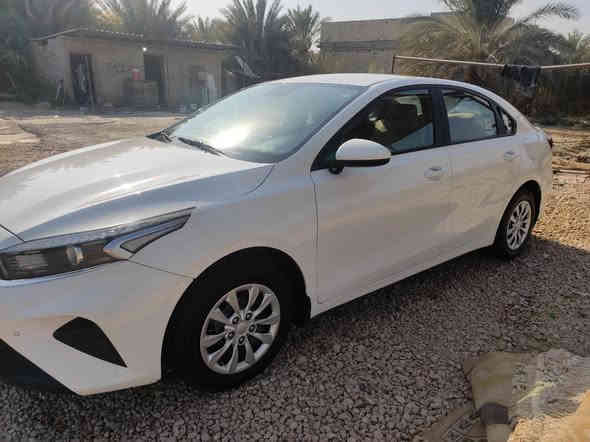 سيراتو موديل ٢٢ رقم أربيل سنوه ل٢٧ بسم شركه كفاله عامه مواصفات  عاديه  لد أمامي حساس خلفي داخل بيجي تبريد قطعتين
السعر 168 وبي مجال بسيط
‏‪‏‪***********‬‏
