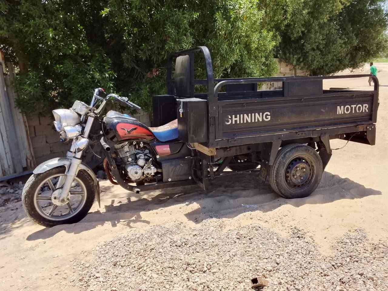 للبيع ستوته جمره مديل 19 اوراق اصولي وسعر 1250 مكفول شاصي ركبه مكينه عنوان حفريه صويره باقي التفاصيل داخل المقطع   ***********
