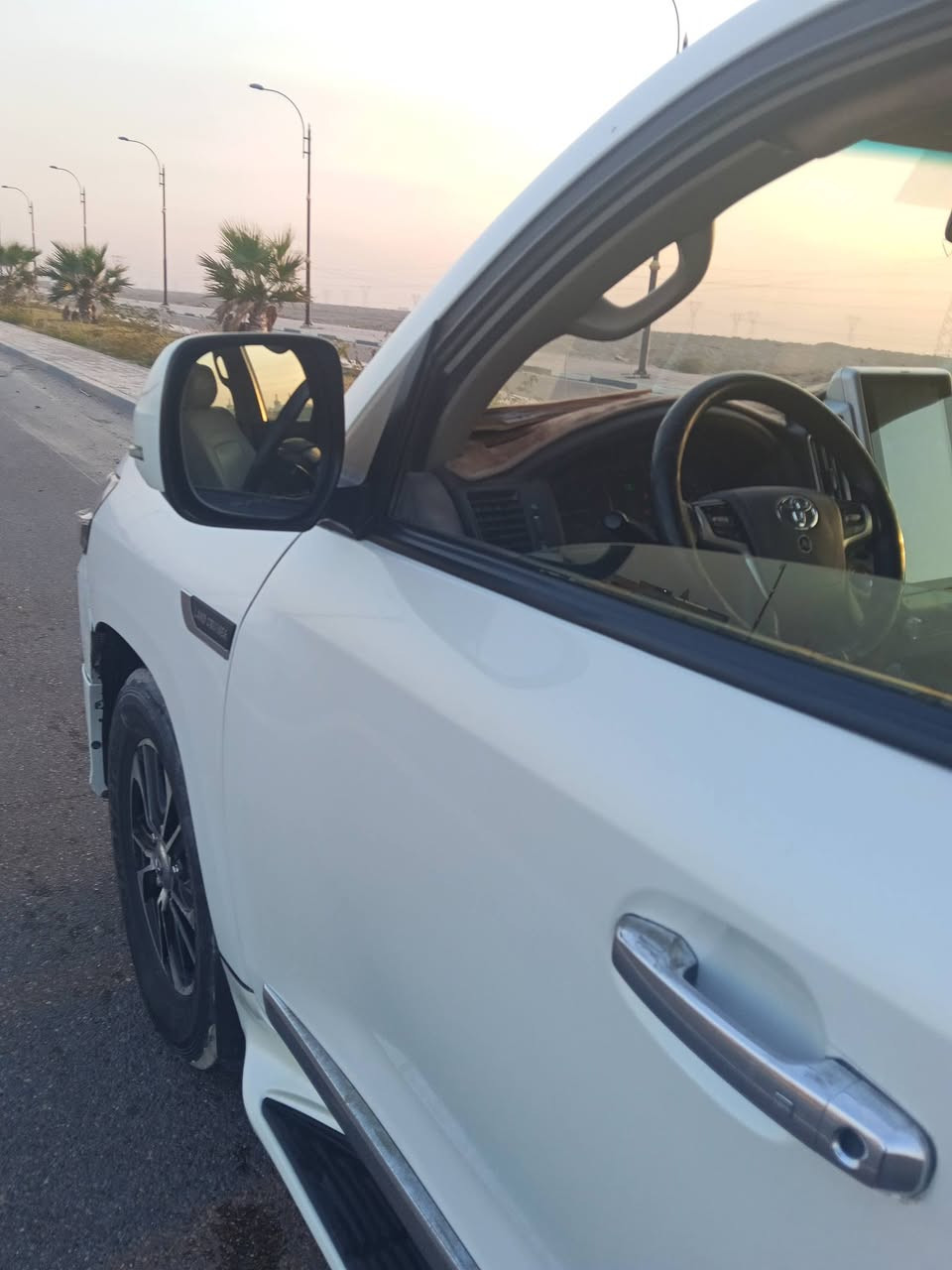 لاندكروز 2011 محدثه 2021 رقم انكليزي باسمي سليمانيه السياره كاز 8سلندر السياره مصفحه ومرفوع التصفيح صبغ عام السعر 27500شدتين وخمسه وسبعين ورقه مكان السياره البصره ***********
