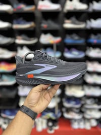 Brooks Ghost 17 • مقاس ٤٢ • DNA LOFT v3