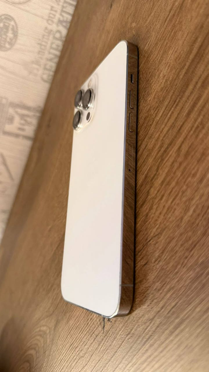 iPhone 13 pro max ابيض
ذاكره 512
بطاريه 78%
نظيف جداً وغير مفتوح و غير مصلح ومابي اي مشكله
الملحقات كفرات و كيبل شحن 
السعر 750 و بي مجال


**إذا كنت صاحب هذا الإعلان وتريد حذفه لأي سبب، رجاءا أرسل رسالة إلى الدعم الفني**