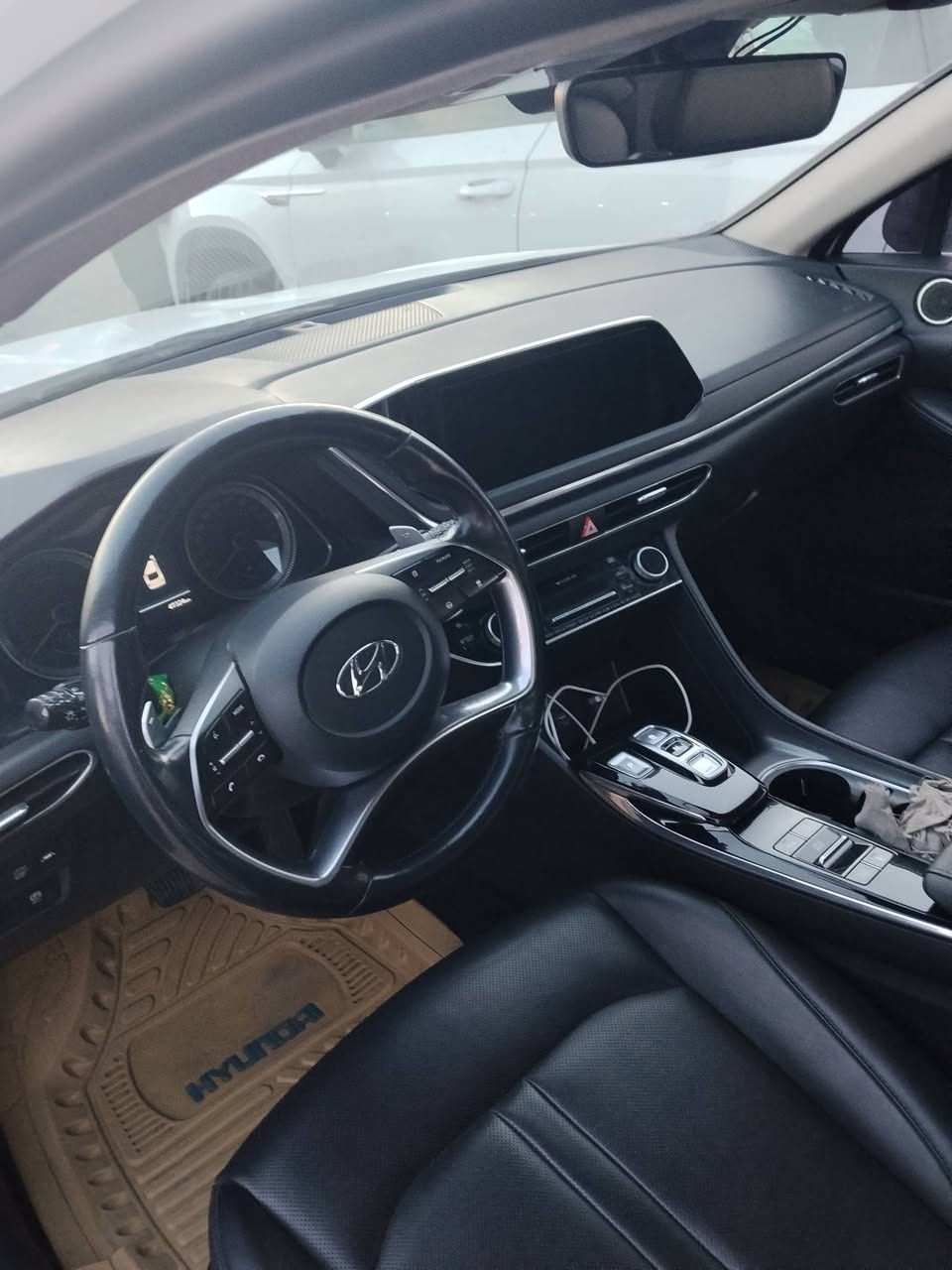 سوناتا للبيع موديل 22 فول مواصفات ماعدا البانوراما
وارد كوري 
مكفوله عدا شبر صبغ بطارف البنيد
السياره باسمي شخصيا 
مكان السياره المحموديه
***********
***********
السعر 185
