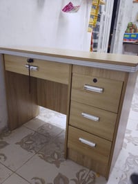 مكتب للبيع هستوه مشدود السعر 90 وبي مجال الستفسار 07725279138