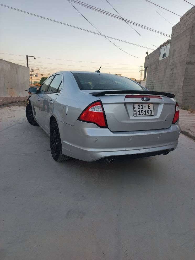 فۆرد فیوژن ٢٠١٠ SE
مەکینە 3000
بێ بۆیاخ تەنها یەک پەڵە ساردی هەیە 
تاخم پێش و دوای تازە داگیراوە نوقسانی تیا نیە 
سە ونە وی تازێ هە زی تازیه
سەیارەکە زۆر زۆر تازەو جوان ماوەتەوە 152میل روشتە و
76 بلاشە گەڵاو مەعمەلەیەکی برایانە 

*********** شمشمل, السليمانية
