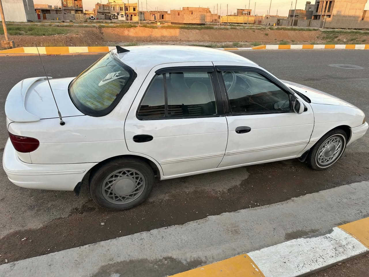 السلام عليكم 
للبيع كيا سيفيا موديل 94
السياره بلاديه ونظيفه 
محرك وكير جديد 
لايت عالي ناصي 
مسجل شغال 
اناره داخليه شغاله 
جام كهرباء كلها شغاله 
تبريد تدفيه شغاله
سنتر لك ريموت السياره جاهزه 
رقم بغداد بسمي تحويل ثاني يوم 
انكليزي الجديد سنويه لل 2030
السياره ادامه كامله 
العنوان عامريه الصمود 
السعر 35  
للاستفسار ***********
