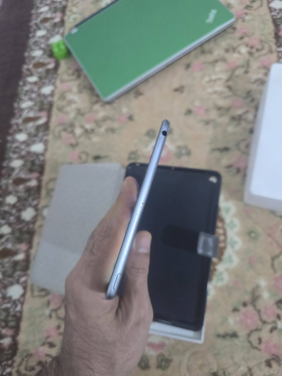 ايباد مني فايف 
ذاكره 64
بطارية ٨٠
السعر 170 وبي مجال 
مكفول من الفتح والتصليح والخلل
فقط شخوط بالظهر موضحهن بالصور
كوت حي الجهاد قرب مسقف ام البنين 
***********
