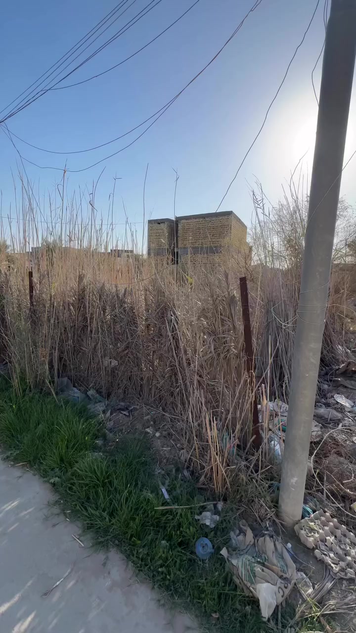 فرصة لمن يرغب امتالاك قطعة ارض في حي ( حي الكوام) يم الملعب مميز وهادئ ومتوفر بي كافة الخدمات من تبليط وانارة وماء وكهرباء 
للاستفسار 
***********
