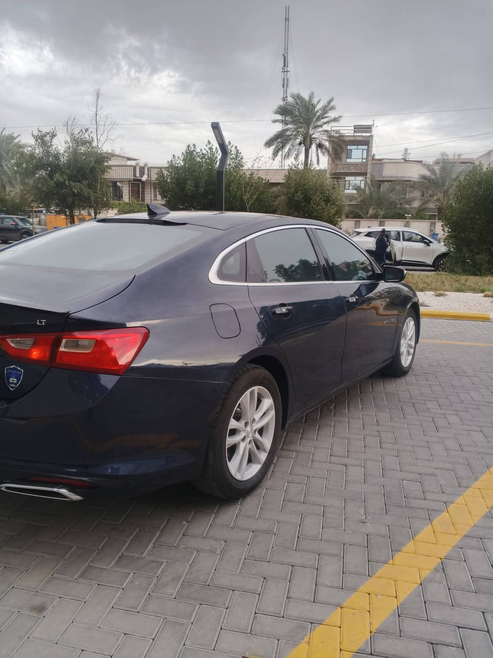 سلام عليكم للبيع ماليبو موديل 2017 حادثها طخه بل جاملغ الخلفي ودعاميه وجاملغ سريقه 3قطع صبغ بدون دواخل كير AT المرغوب
شاشه كبيرة كار بلي واندرويد اوتو 
شاشه اعطال ملونه 
تبريد قطعتين ثلج + منافذ شحن سريع وكهرباء
نظام صوت بلادي ٩ سماعات  Beats Studio  
حساسات شغاله+ اشاير بالمري 
٦بصمات  + تشغيل عن بعد
كشن كهرباء + عالي ناصي زينون 
رقم سليمانيه هزه وسنويه جدد ابسمي 
تايرات جدد حداديه جديده باتري جديد
ادامه كامله سياره جاهزه بدون اي نقص السعر 98 مكاني بغداد حي الجهاد ***********
