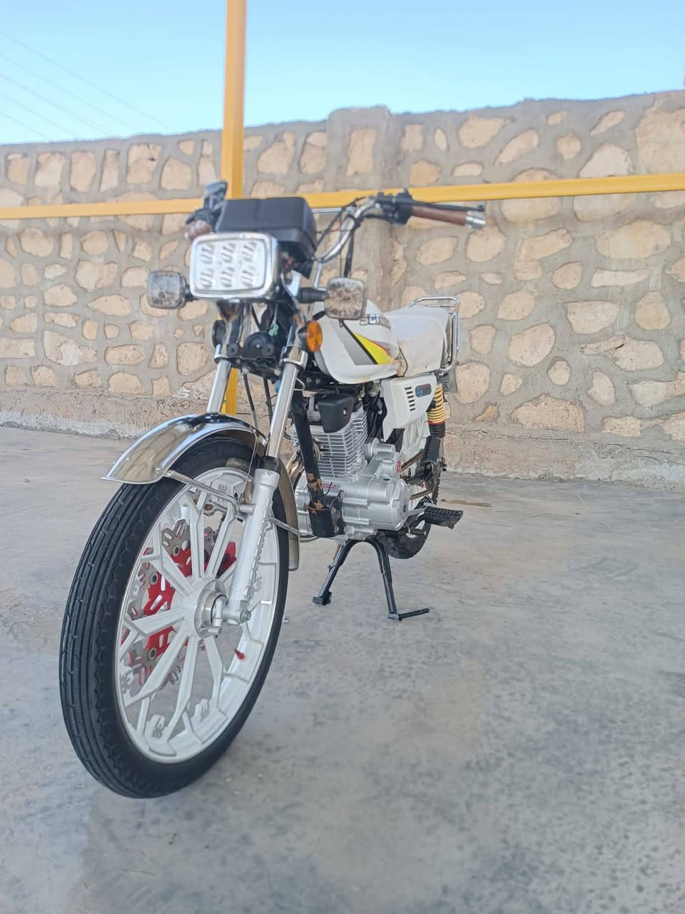 سلام عليكم  للبيع سيفان اوراق سكنر مديل 25 طالعه ب26 كفاله عامه سعر(550) وبيه مجال (***********) نجف سايدين المطار

